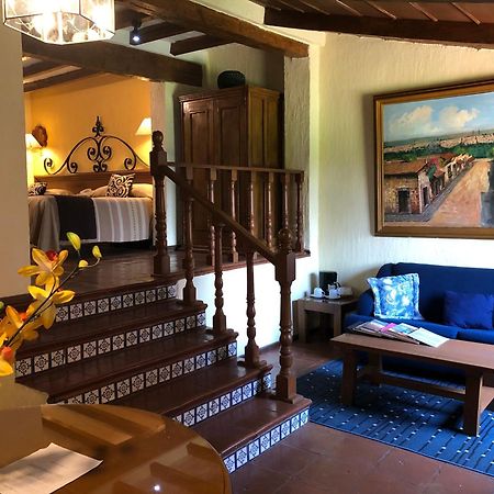 Villa San Jose Hotel & Suites Morelia Bagian luar foto