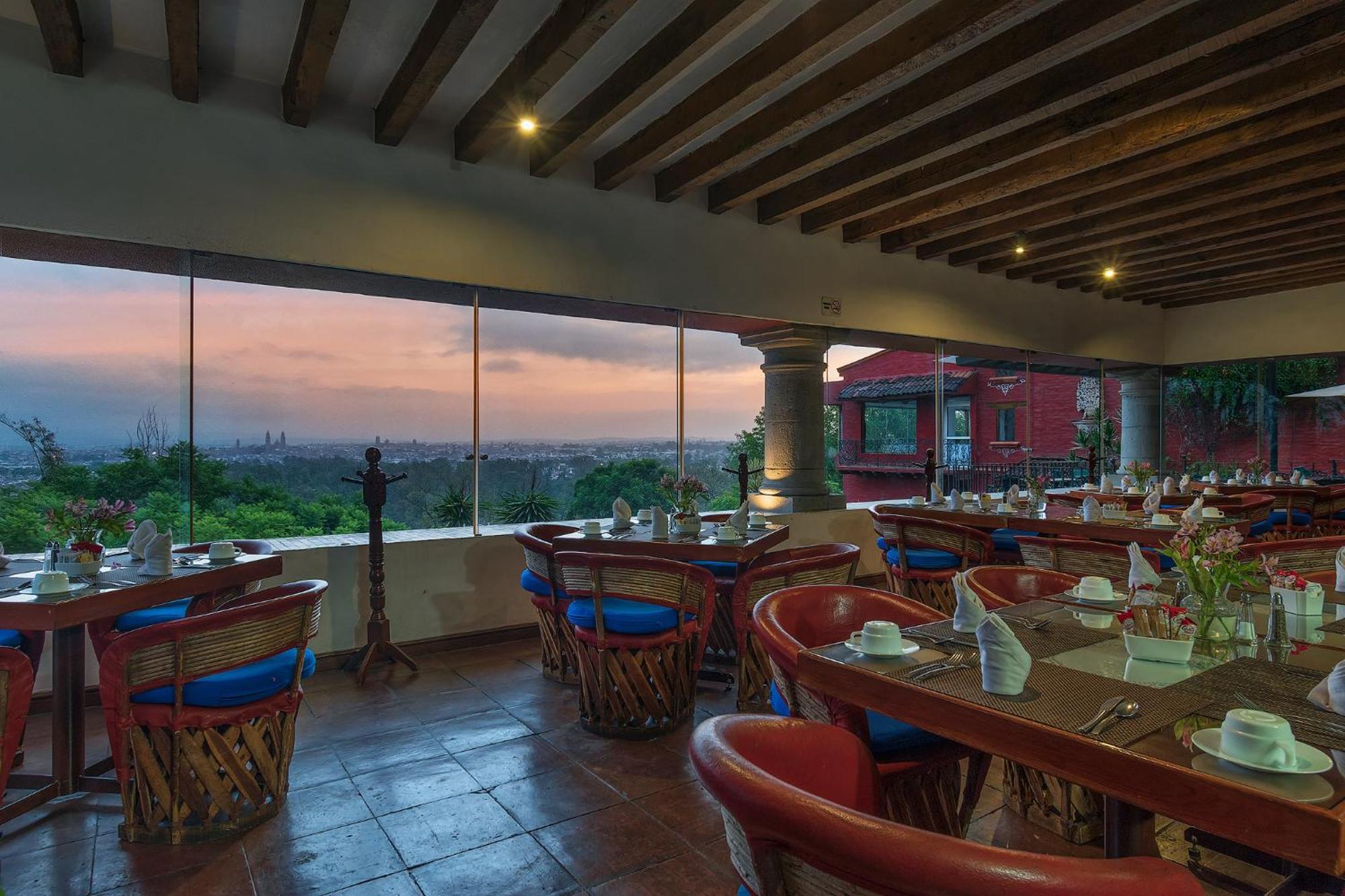 Villa San Jose Hotel & Suites Morelia Bagian luar foto