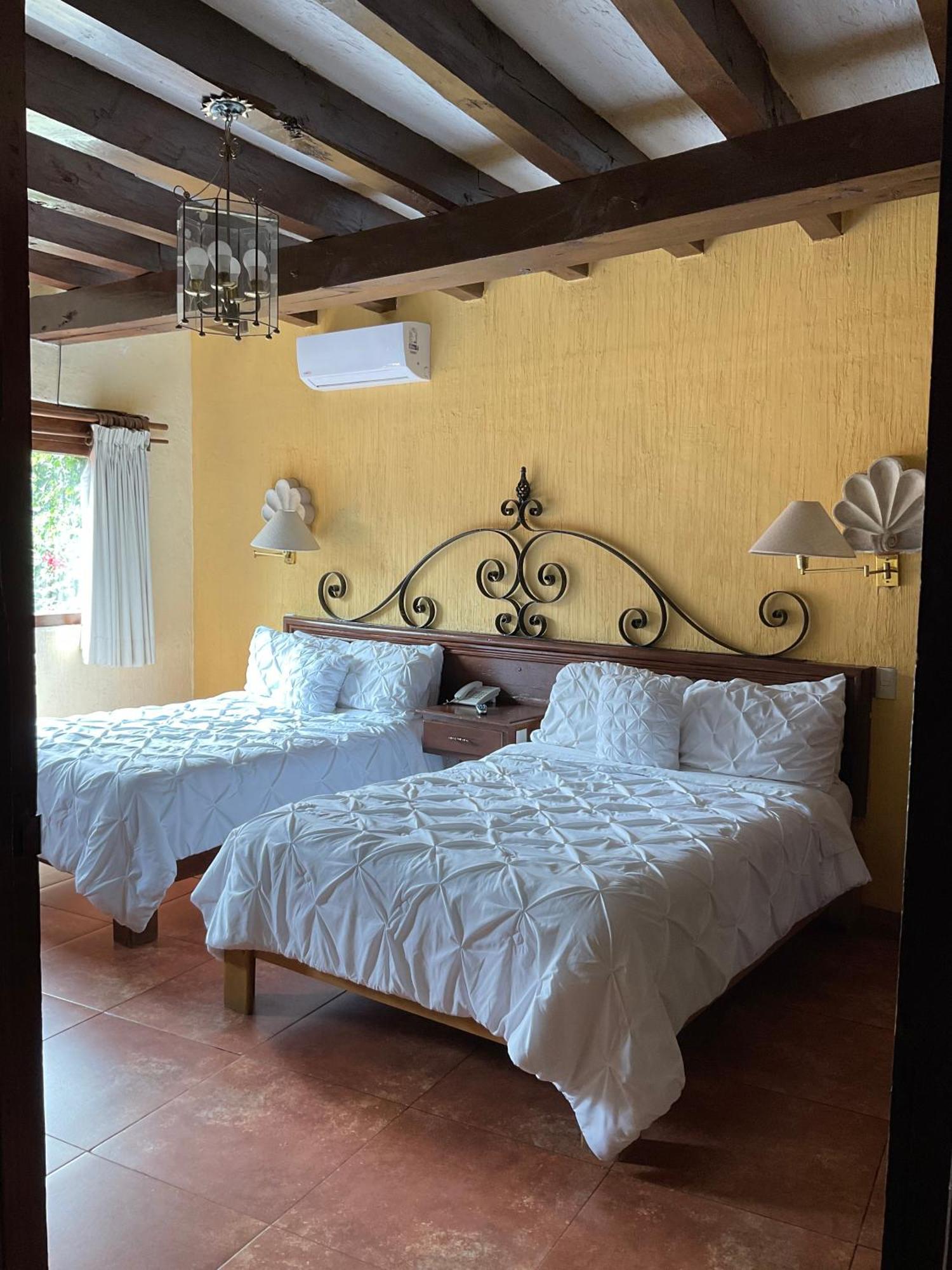 Villa San Jose Hotel & Suites Morelia Bagian luar foto