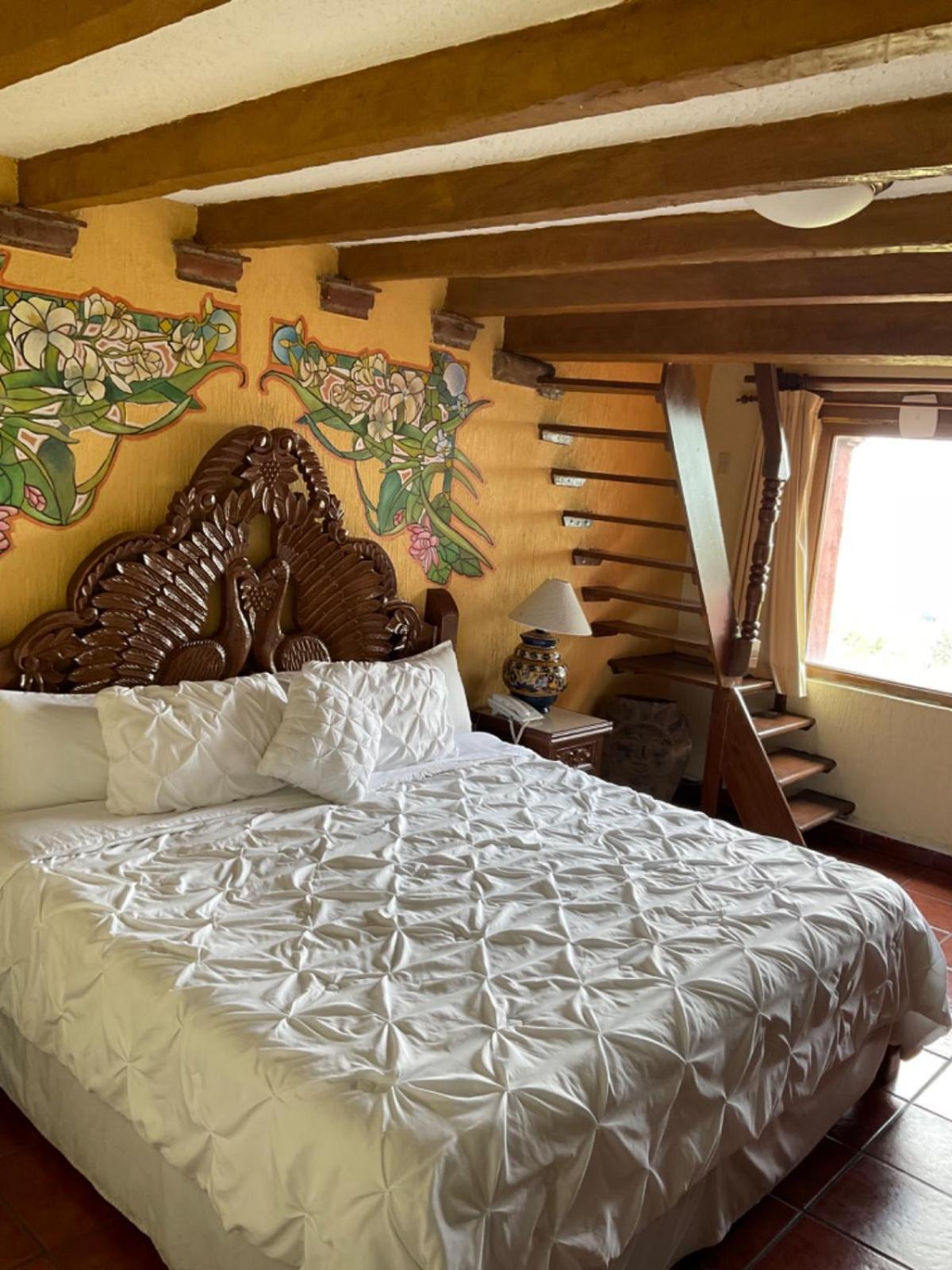 Villa San Jose Hotel & Suites Morelia Bagian luar foto