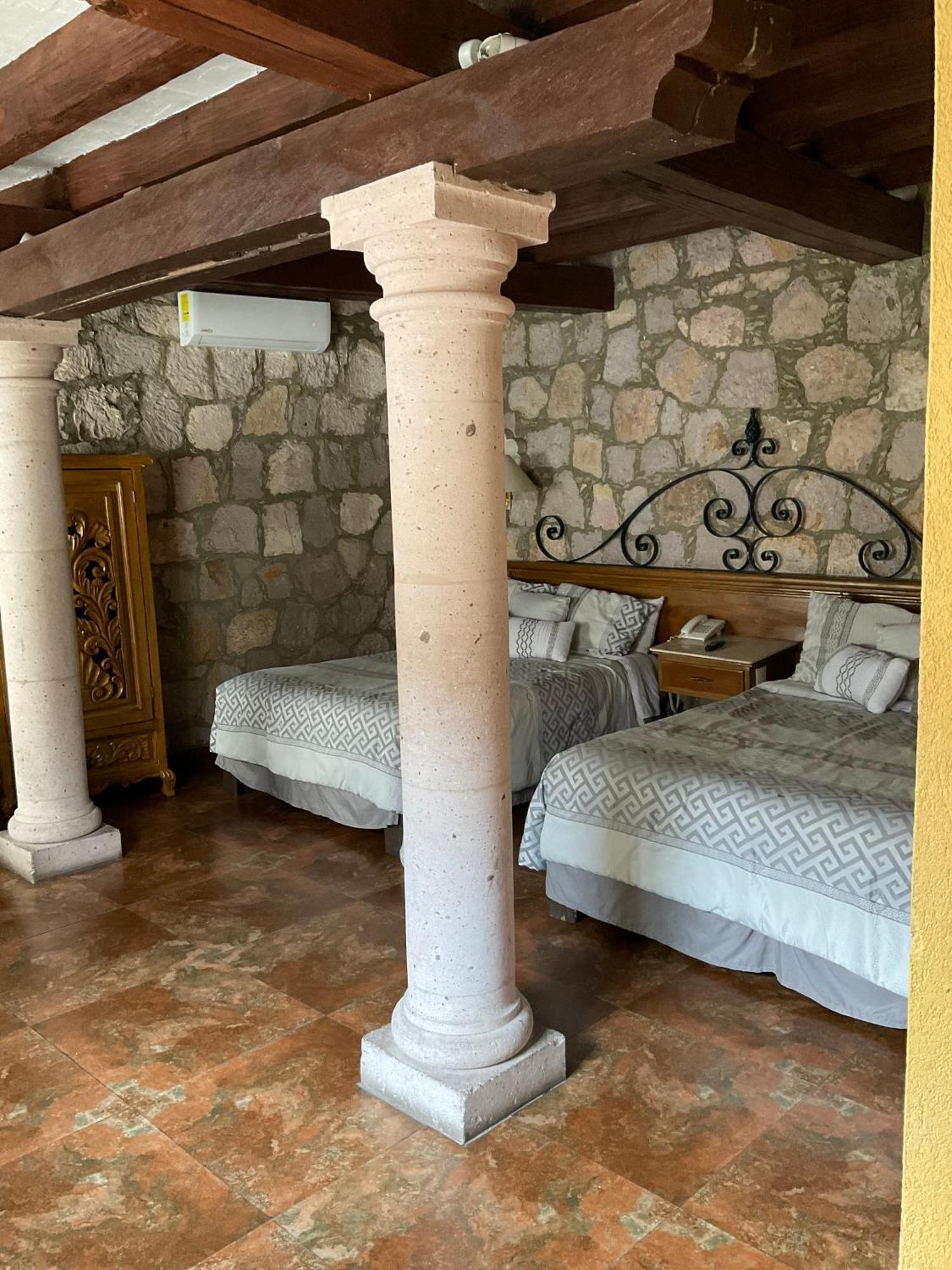 Villa San Jose Hotel & Suites Morelia Bagian luar foto