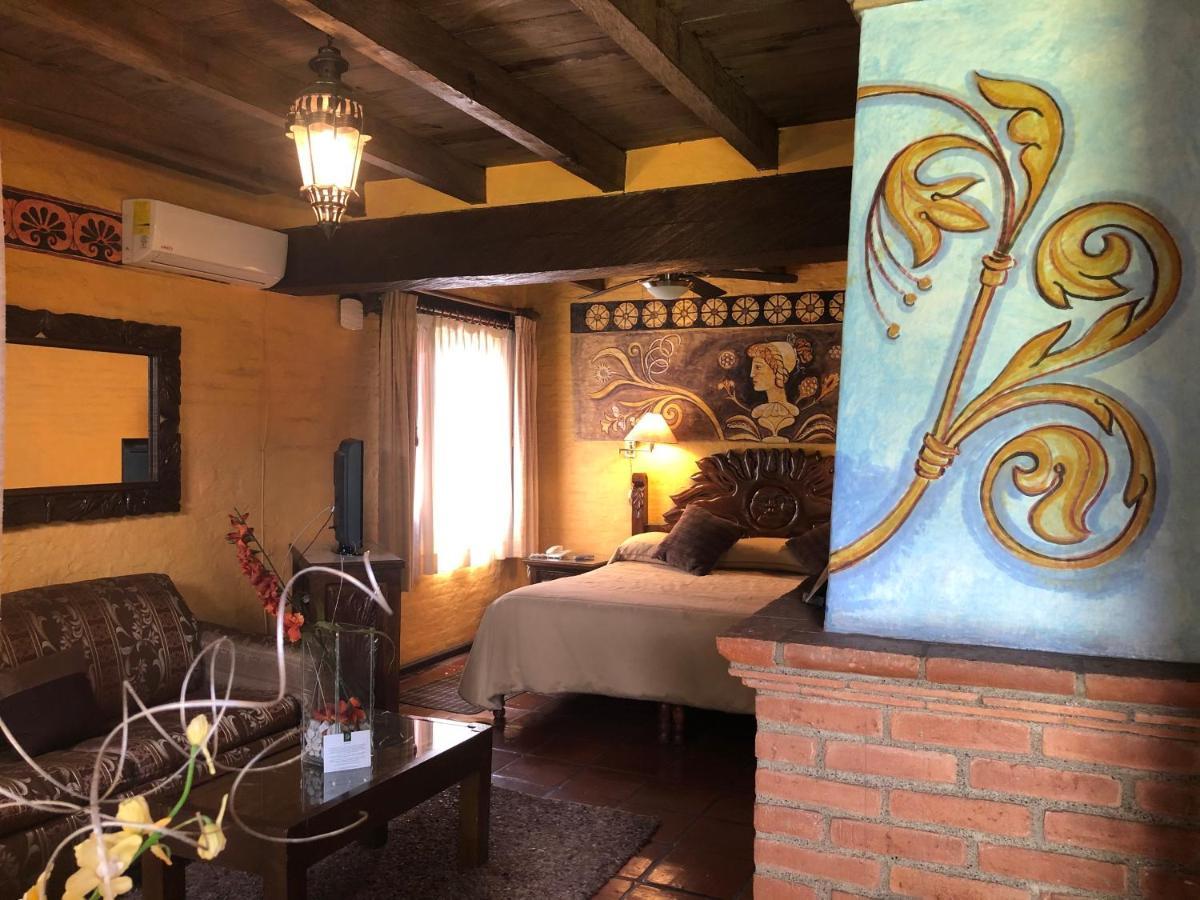 Villa San Jose Hotel & Suites Morelia Bagian luar foto